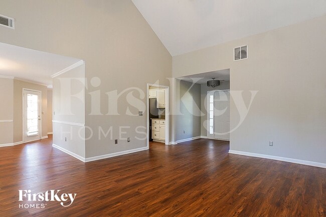 77 Pebble Creek Dr in Newnan, GA - Foto de edificio - Building Photo