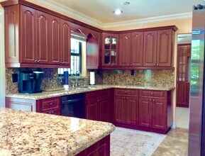 1035 Soelca Dr in West Palm Beach, FL - Building Photo - Building Photo