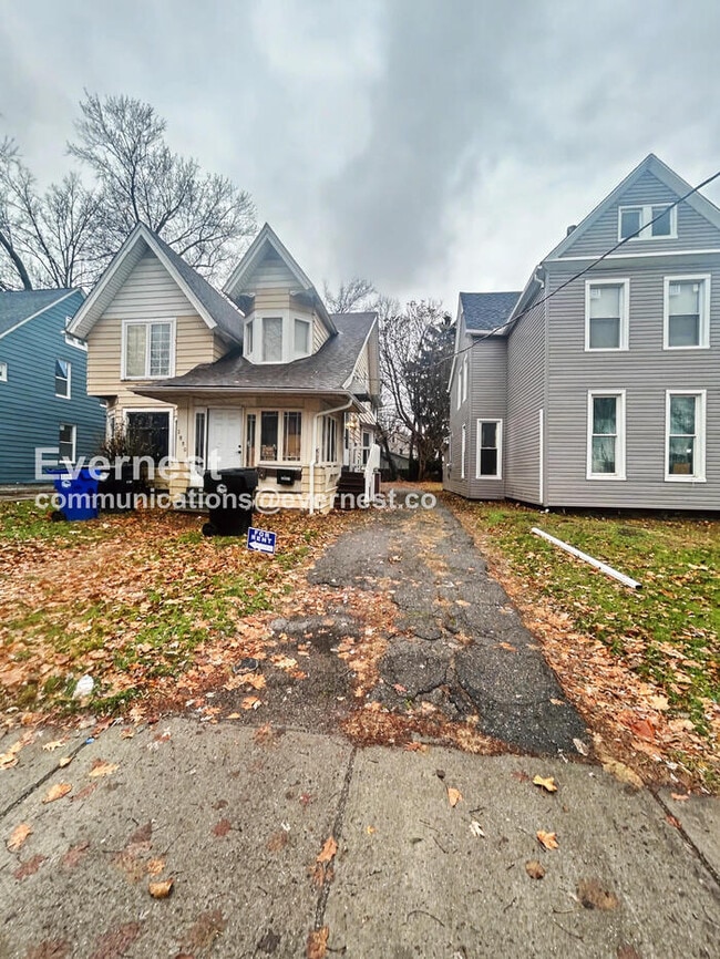 3880 W 37th St in Cleveland, OH - Building Photo - Building Photo
