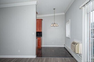 250 River Ave in Patchogue, NY - Foto de edificio - Building Photo