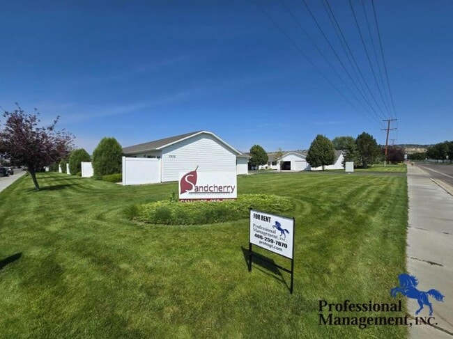 property at 1502 38th St W