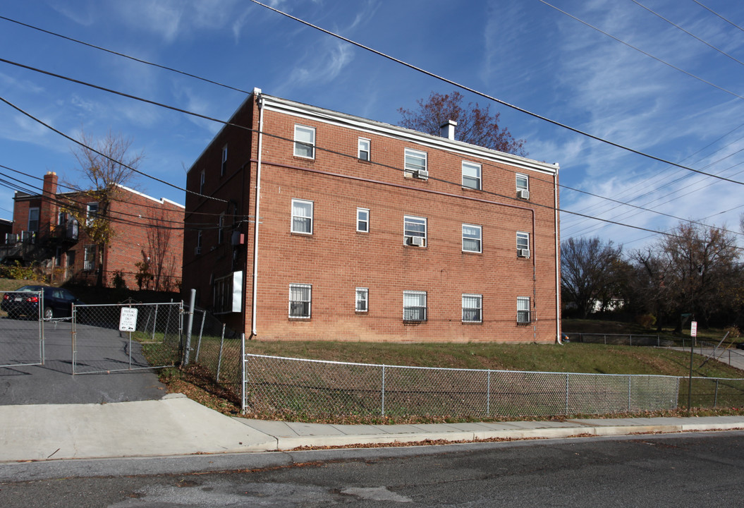 500 61st Ave NE in Washington, DC - Building Photo