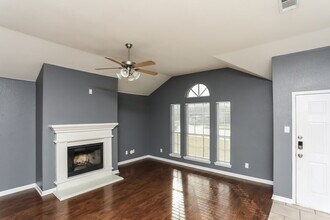 1217 Crooked Creek Ct in Midlothian, TX - Building Photo - Building Photo