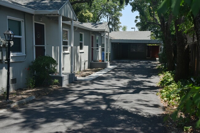 16 Pleasant Valley Dr, Unit 16 Pleasant Valley Dr in Walnut Creek, CA - Building Photo - Building Photo
