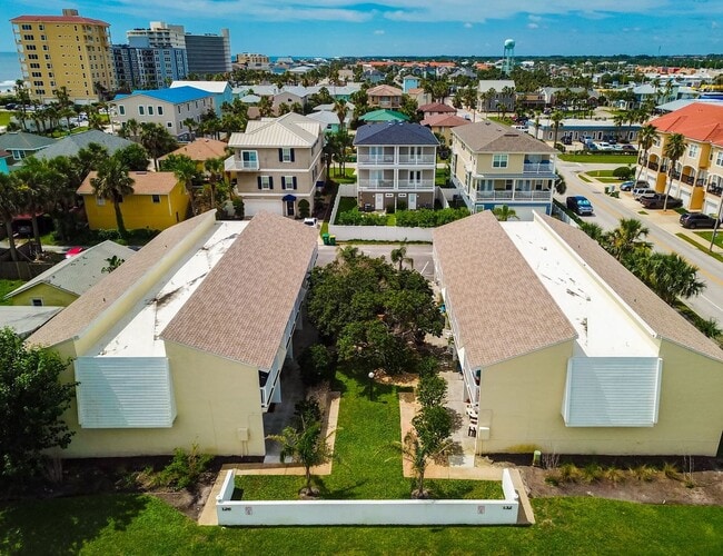 132 13th Ave S in Jacksonville Beach, FL - Building Photo - Building Photo