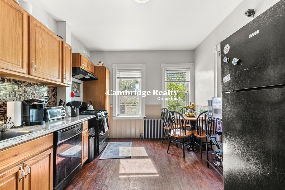 175 River St, Unit 3A in Cambridge, MA - Building Photo