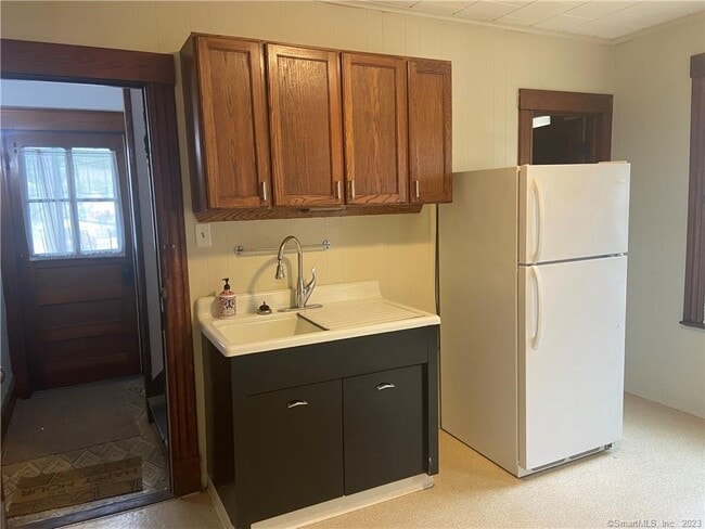 property at 53 Oakwood Ave