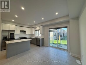 138 Seguin St in Richmond Hill, ON - Building Photo - Building Photo