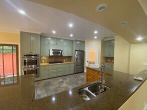 1431 S Irena Ave in Redondo Beach, CA - Building Photo - Building Photo