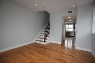 106 Main St in Everett, MA - Building Photo - Building Photo