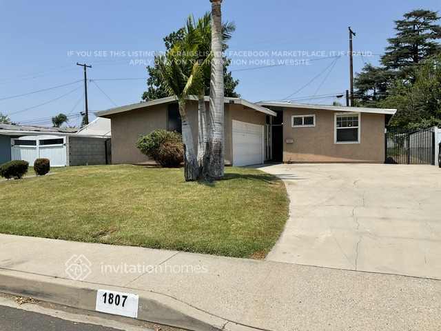 property at 1807 W 9th St