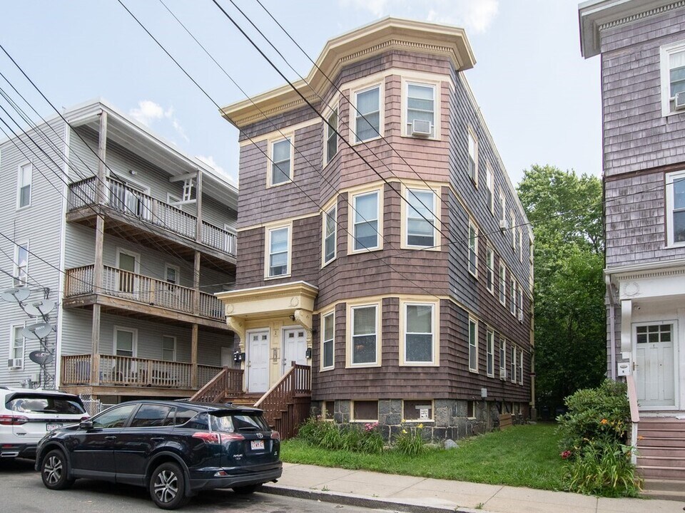 2 Melbourne St in Boston, MA - Building Photo