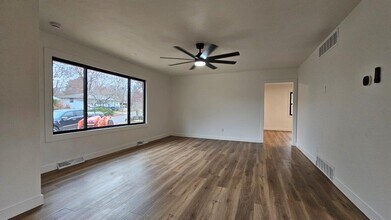 2002 Woodlea Dr in Columbia, MO - Building Photo - Building Photo