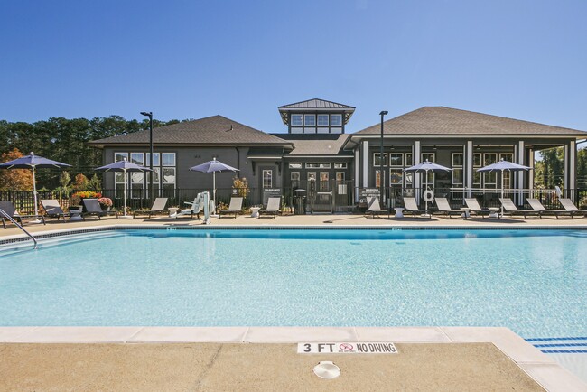 Advenir at Mallory Lake in Lagrange, GA - Foto de edificio - Building Photo