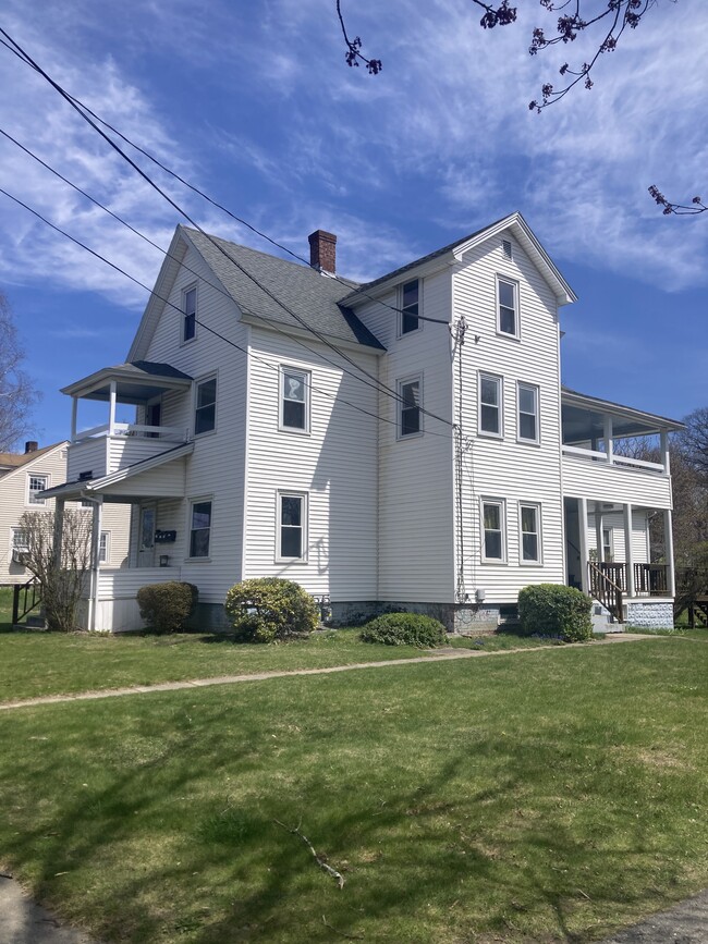13 Vernon St Rentals in Greenfield, MA
