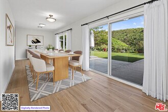 1122 El Medio Ave in Los Angeles, CA - Building Photo - Building Photo