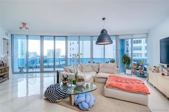 5959 Collins Ave-Unit -1208 in Miami Beach, FL - Foto de edificio - Building Photo