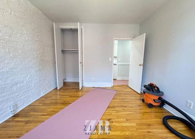354 Bay Ridge Pkwy-Unit -4D in Brooklyn, NY - Building Photo - Building Photo