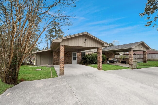 property at 1006 Perry St