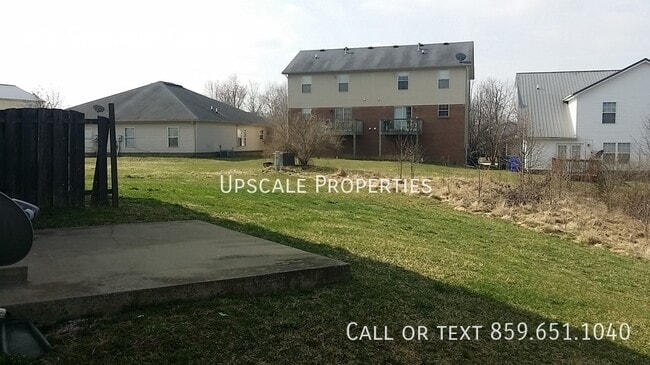 696 Sherard Cir in Lexington, KY - Building Photo - Building Photo