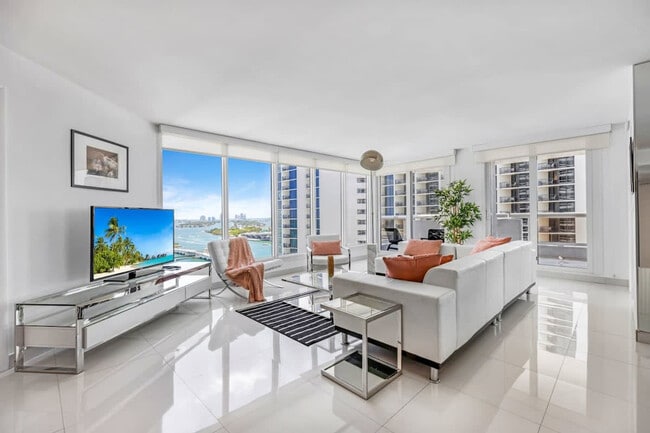 1717 N Bayshore Dr, Unit SI ID1437610P