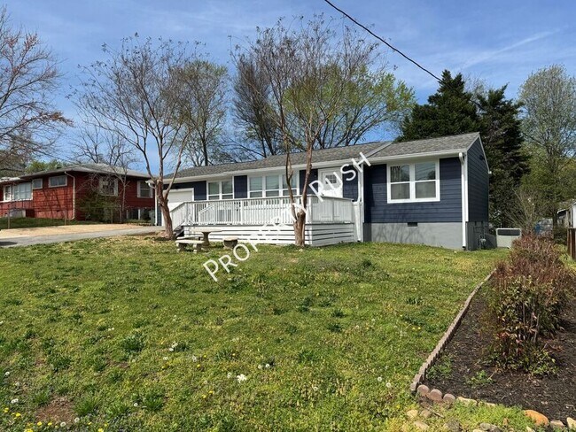 1711 Albert Ln in Chattanooga, TN - Building Photo - Building Photo