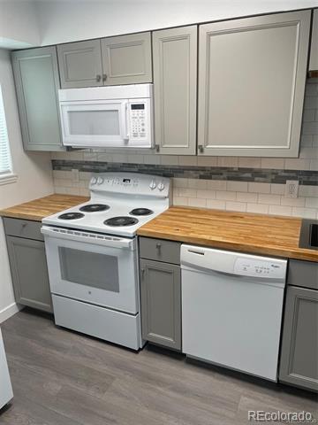 3245 S Estes St in Lakewood, CO - Building Photo - Building Photo