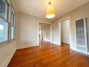 347 N Colorado Pl, Unit 347 in Long Beach, CA - Building Photo - Building Photo