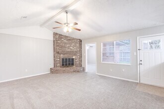 4611 Wee Lassie Ln in Houston, TX - Building Photo - Building Photo