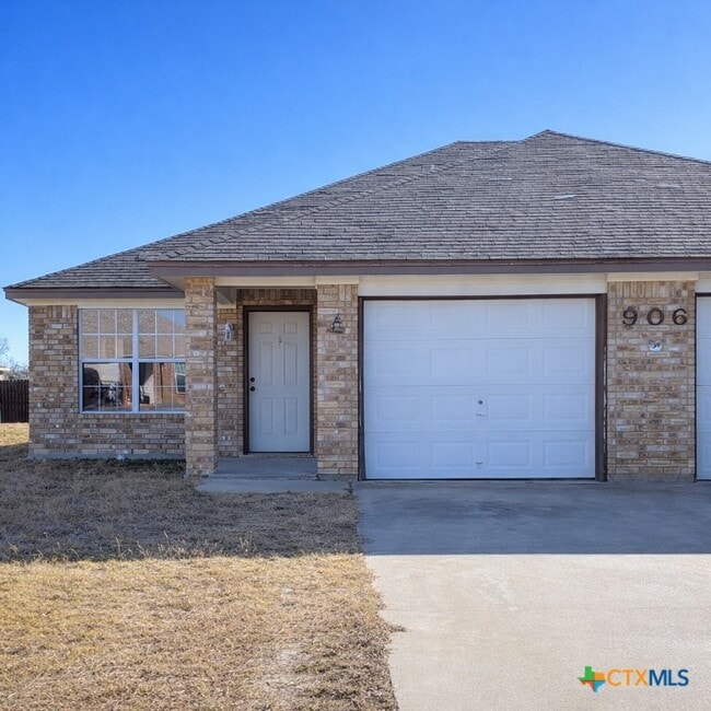 property at 506 Primrose Dr