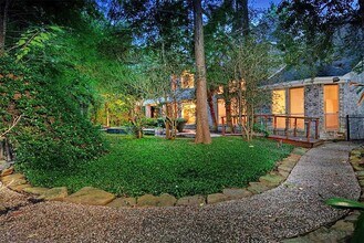70 N Skyflower Ct in The Woodlands, TX - Building Photo - Building Photo