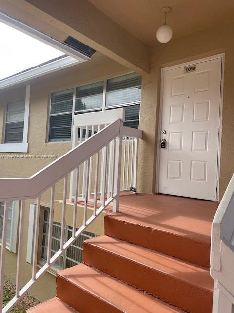 10068 Twin Lakes Dr in Coral Springs, FL - Building Photo