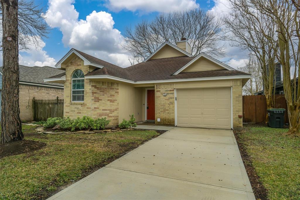 1209 Chelsea Ln in Pearland, TX - Building Photo