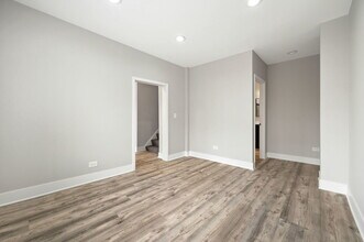 15 S California Ave in Chicago, IL - Building Photo - Building Photo