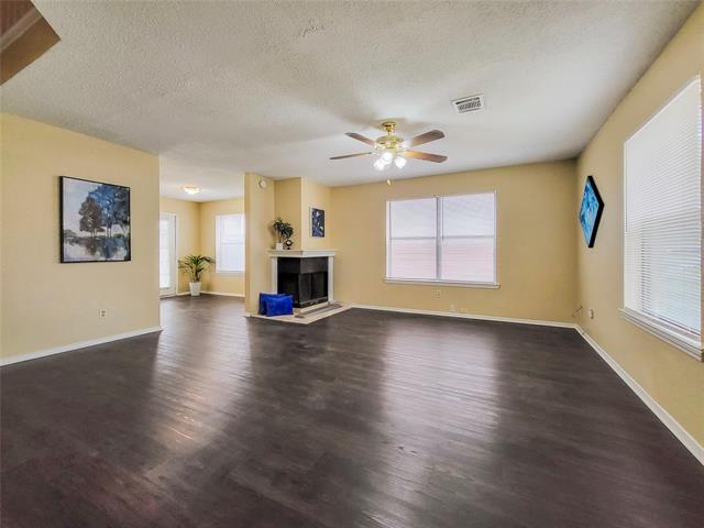 823 Wyndham Pl in Arlington, TX - Building Photo - Building Photo