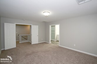 5936 Aurora Gold Ave in Las Vegas, NV - Building Photo - Building Photo