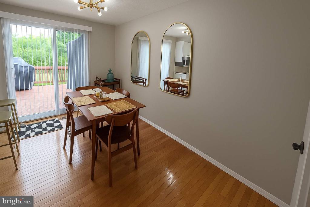 12442 Quail Woods Dr in Germantown, MD - Building Photo