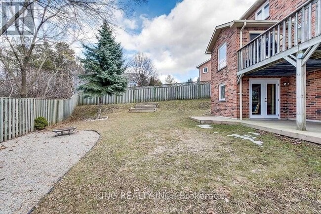 10 Patterson Crescent in Ajax, ON - Building Photo - Building Photo