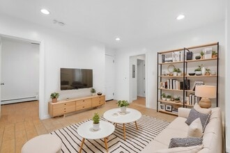 324 70th St in Guttenberg, NJ - Building Photo - Building Photo