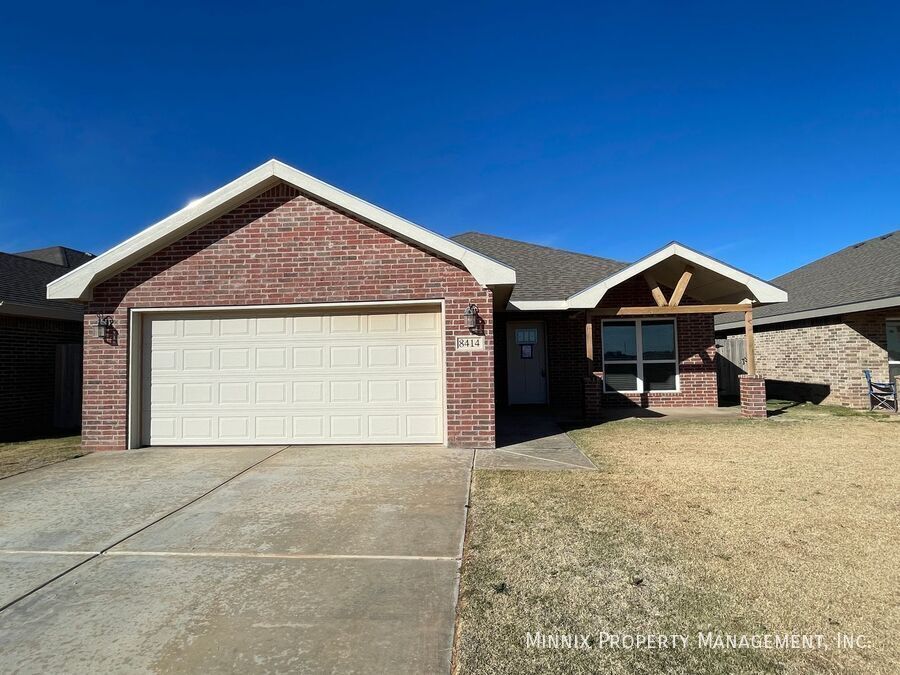 8414 11th St in Lubbock, TX - Foto de edificio