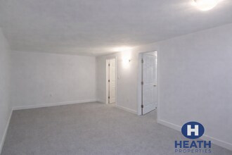 24 St Cyprians Pl, Unit 1R in Boston, MA - Building Photo - Building Photo