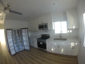 6002 Hazelbrook Ave in Lakewood, CA - Building Photo - Building Photo