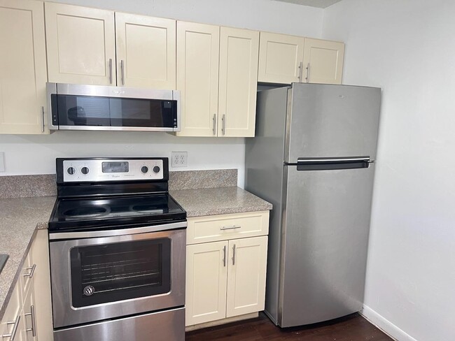 9875 Nob Hill Ct in Sunrise, FL - Foto de edificio - Building Photo