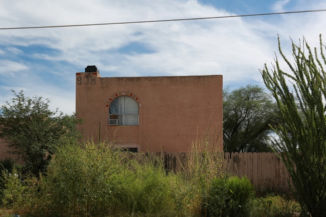 Fourplex in Tucson, AZ - Building Photo - Building Photo