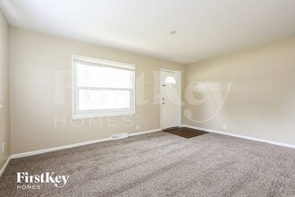 551 Westgate Dr in Aurora, IL - Building Photo - Building Photo