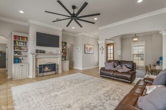 1047 Spanish Moss Cir in Bossier City, LA - Building Photo - Building Photo