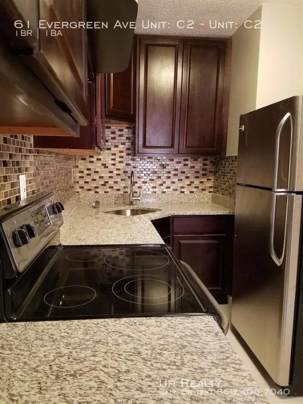 59-61 Evergreen Ave in Hartford, CT - Foto de edificio - Building Photo