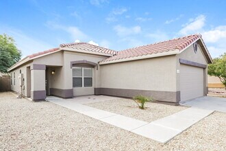 15589 W Port Au Prince Ln in Surprise, AZ - Foto de edificio - Building Photo