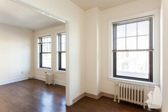 462 W Briar Pl in Chicago, IL - Building Photo - Building Photo