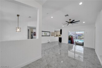 3305 5th St SW in Lehigh Acres, FL - Building Photo - Building Photo